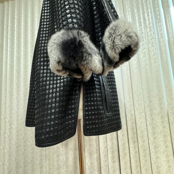 Leather Black cape with rabbit fur New, Size M - Picture 6 of 16